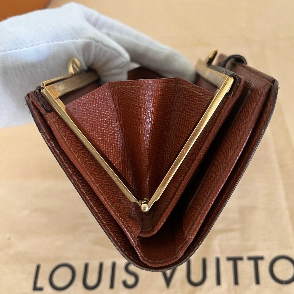 Louis Vuitton Kiss Lock Wallet Rare Left Hand EUC 1996 - Picture 10 of 17